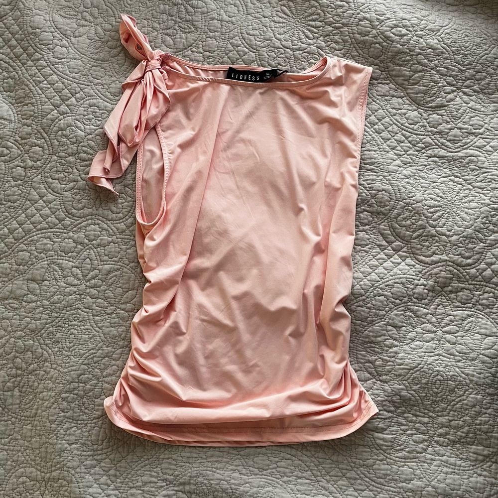 Lioness Rendezvous Top
